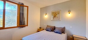 Maison Confort, patio, vue montagne