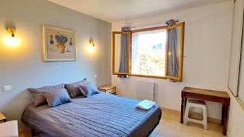 Maison Confort, patio, vue montagne