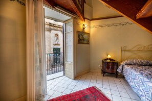 5 bedrooms, WiFi, bed sheets - Francy House (Termini Imerese)