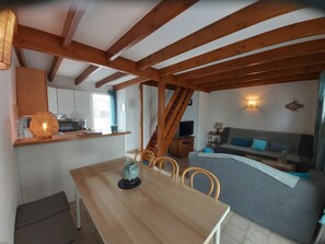 Living area - La Cotinière all-inclusive house with bikes - Sea/restaurants 5 minutes walk (Saint-Pierre-d'Oléron)