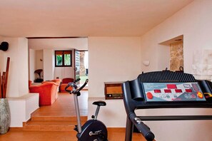 Villa | Fitness facility - Kissamos Luxury Villa for 4 Guests (Kissamos)