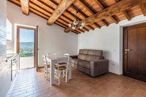 Interior - House with 4 rooms pool and AC (Gaglietole)