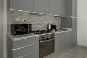 Private kitchen - Private Balcony with Vatican View - Elegant Balduina Apartment in Rome (Roma)