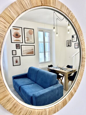 Interior - Bright and modern flat next to the sea (Menton)
