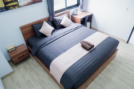 Deluxe Double Room | Desk, free WiFi. Escotel Majestica