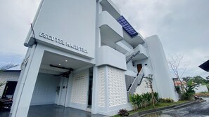 Front of property - Escotel Majestica (Canggu)