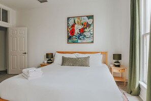 2 bedrooms, iron/ironing board, Internet, bed sheets