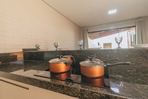 Private kitchen - Retreat with private pool - Caldas Novas (Caldas Novas)