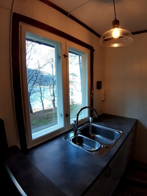 Private kitchen - Small Blue House - Overview Losna (Innlandet)