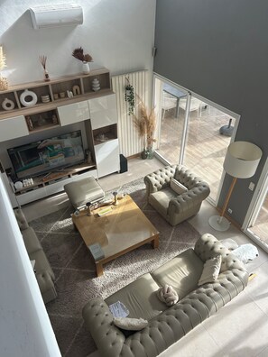 Living area - Comfortable 4-bedroom villa 350 m from the beach (Agde)