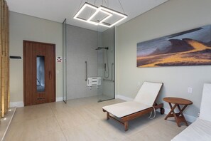 Departamento Deluxe, balcón, vista a la ciudad | Baño