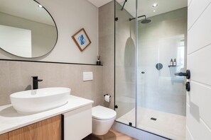 Bathroom - Century City: Nature’s Treat (Cape Town)