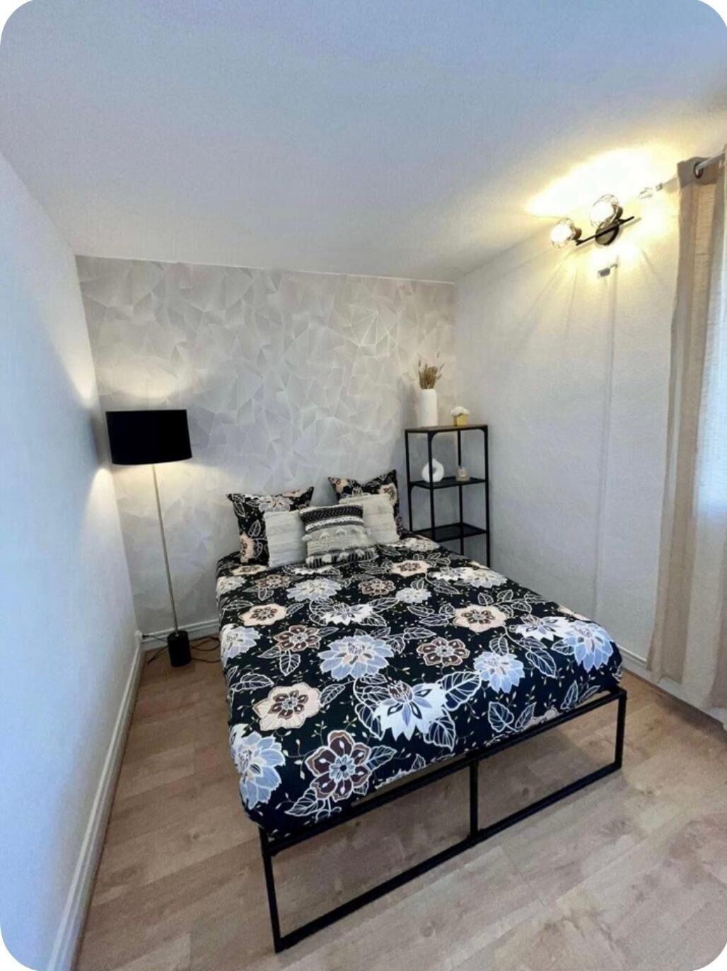 2 chambres, fer et planche à repasser, Wi-Fi, draps fournis
