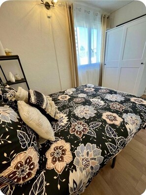 Room - Le Cocon in the center of Valence (Valence)