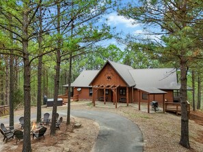 Exterior - Amazing Views, 4 Bedrooms, Hot Tub (Broken Bow)
