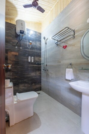 럭셔리 스튜디오 스위트, 계곡 전망 | 욕실