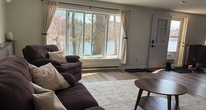 Tremendous 2-bedroom house with AC on the Apple River in quaint Somerset WI