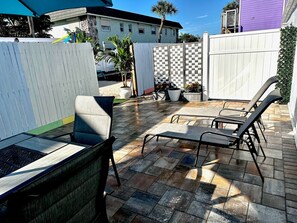 Outdoor dining - “Spacious Beach Duplex—4BR/2BA” With Pool Spa (Fort Myers Beach)