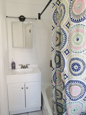 Hair dryer, towels, soap, shampoo - Private Furnished 1BR -- Washer/Dryer -- Easy Access to Boston (Malden)