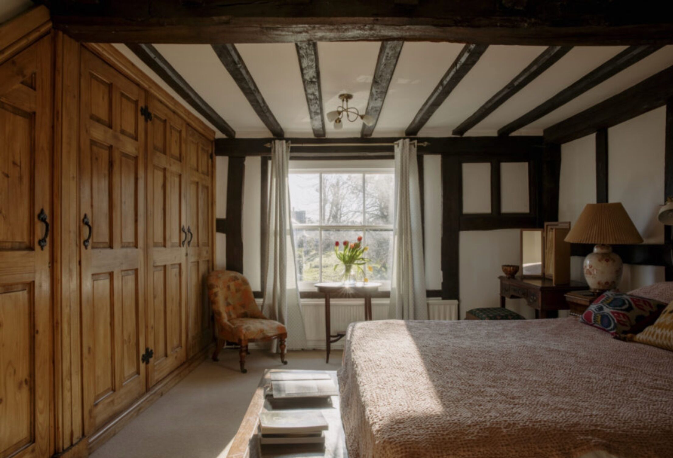 4 bedrooms, iron/ironing board, travel cot, WiFi