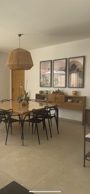 Dining - Modern villa in secure estate near st tropez (Grimaud)