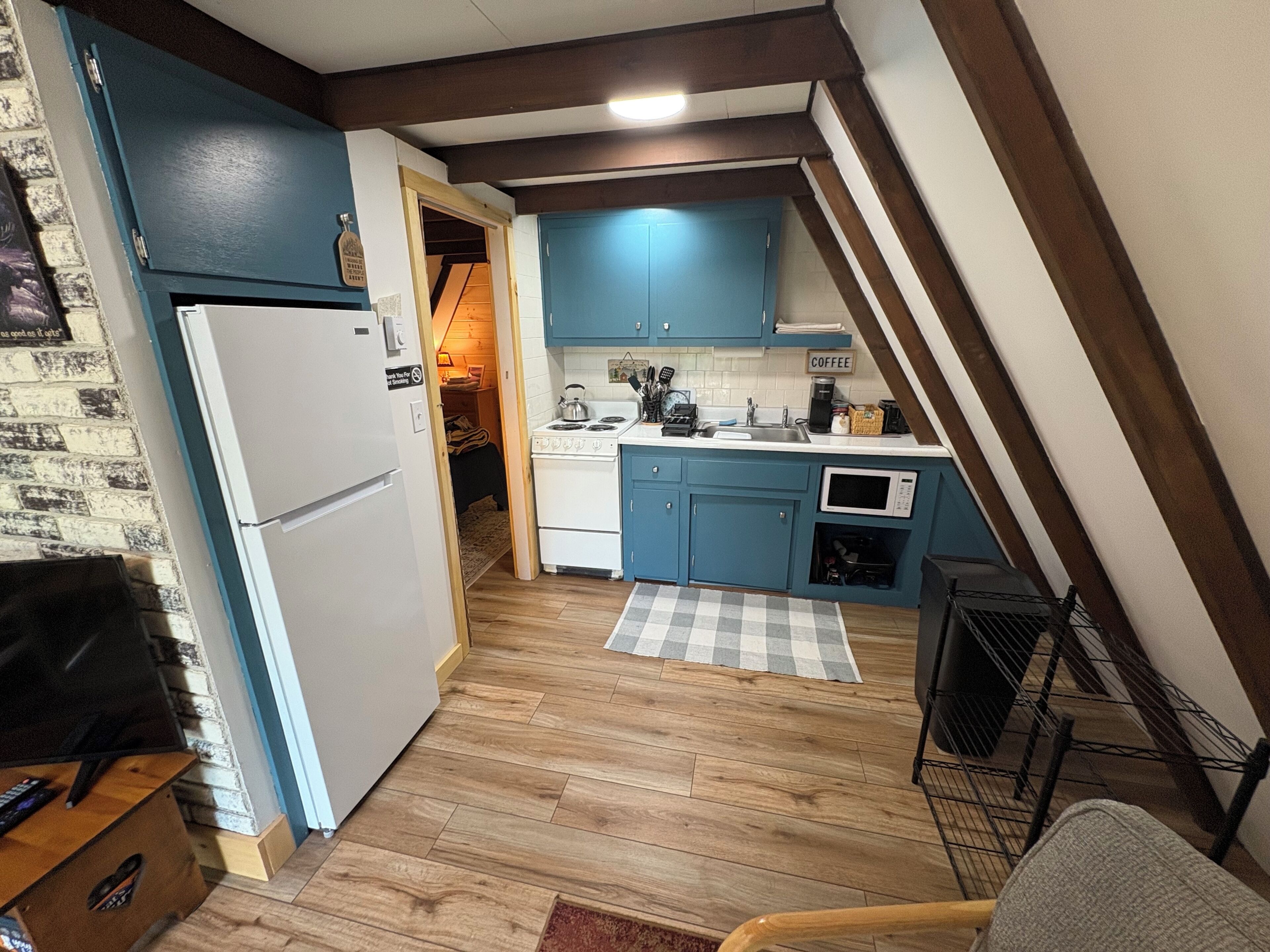 Refrigerador, microondas, horno, placa de cocina