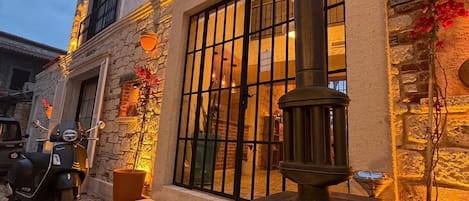 Mặt tiền nơi lưu trú