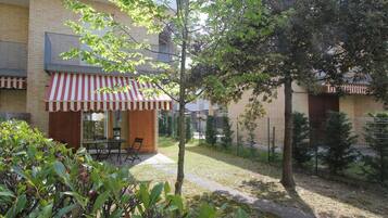 Villa, 2 camere da letto, patio, vista giardino | Esterni