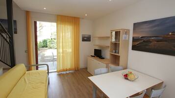 Villa, 2 camere da letto, patio, vista giardino | Soggiorno