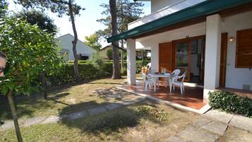 Appartement, 3 chambres, balcon, vue jardin | Terrasse/Patio