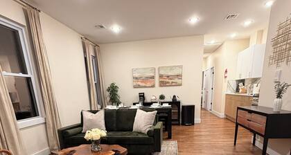 Family friendly near NYC and Metlife 20 mins to PATH. 2 kings