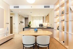 Dining - Urban Haven l Pool, Gym & Spectacular View (Dubai)