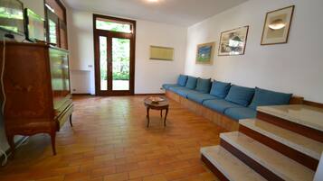 Villa, 3 Schlafzimmer, Terrasse, Gartenblick | Wohnzimmer