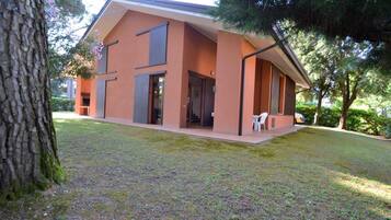 Villa, 3 camere da letto, patio, vista giardino | Esterni