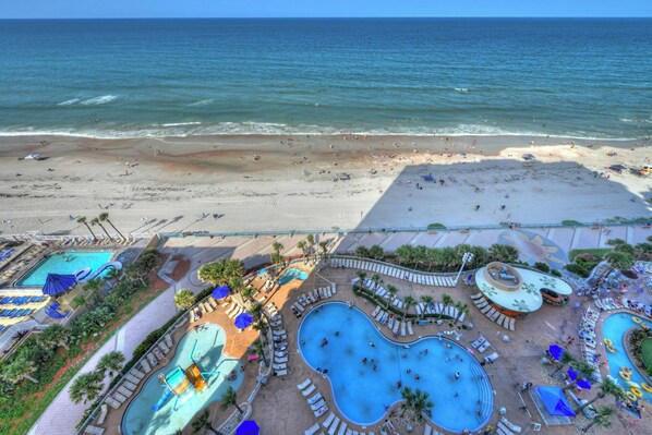 Pool - NCAA - Walk to Daytona Beach Bandshell - Ocean Walk - 1 BD (Daytona Beach)