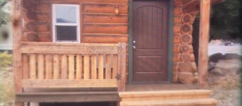 Charming cabin in tranquil and quaint  Thompson Falls MT 