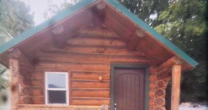 Charming cabin in tranquil and quaint Thompson Falls MT