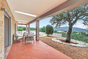 Terrace/patio - Villa Horizonte | 5 bedrooms | Panoramic view | São Brás de Alportel (São Brás de Alportel)
