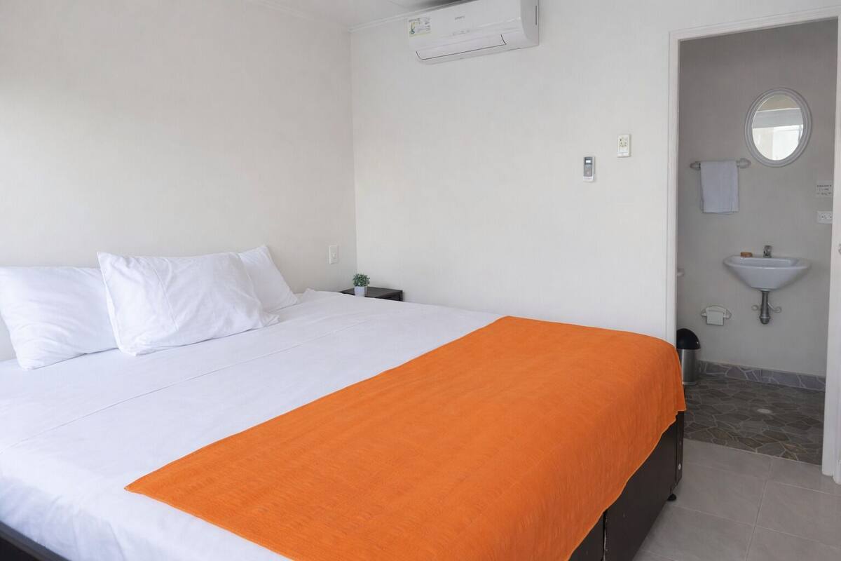 Kamer, 1 twee- of 2 eenpersoonsbedden