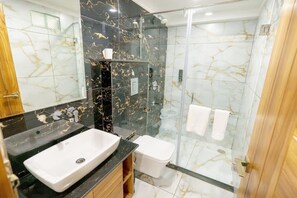 Luxury Suite, Balcony, Mountain View | Bathroom - The Leo Hotel Mokshada Suites (Mussoorie)