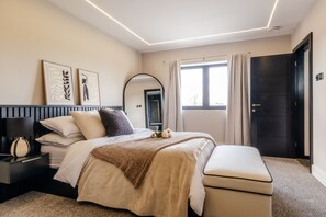 4 chambres, bureau, fer et planche à repasser, Wi-Fi