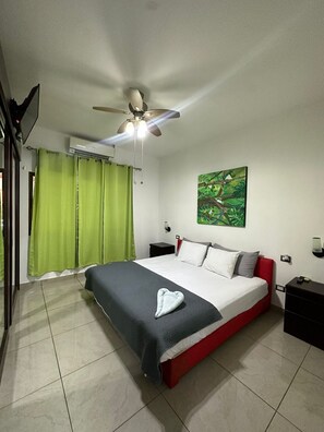 Room - Spectacular 5-bedroom property with pool , AC, WiFi in  downtown Jaco. (Jacó)