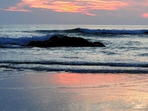 Beach - Family Caravan - Sleeps 4 - Dog Friendly - Parking (Perranporth)