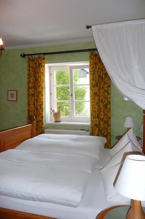 Free WiFi - Hotel garni Lindenhof im Steigerwald (Oberaurach)