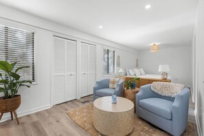 Room - Fabulous 2 bed with a loft! Amenities included! Pets NOT allowed (Seabrook Island)