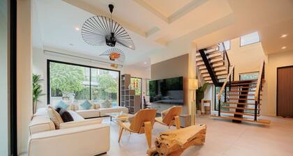 S3 Fantasy Luxury Villa - Modern 3BR near Thong Lo