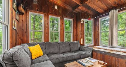 Lakefront 3-Bed Home on Old Hickory Lake