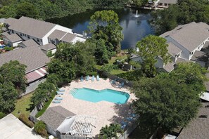 Outdoor pool, a heated pool - Charming 3 Bd, 1 min Mercato, 2 miles from the sunny Vanderbilt Beach in Naples. (Naples)