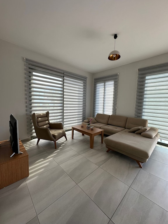 Holiday 2-bedroom Apartment In Alsancak Kyrenia Pool Terrace - Zypern