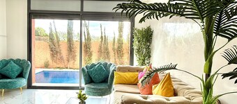Villa with pool rooftop near Amelkis 